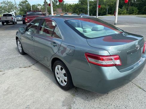 Used 2011 Toyota Camry LE FWD image 7