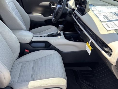 New 2027 Honda HR-V LX image 8