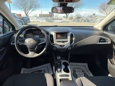 Used 2017 Chevrolet Cruze LS image 13