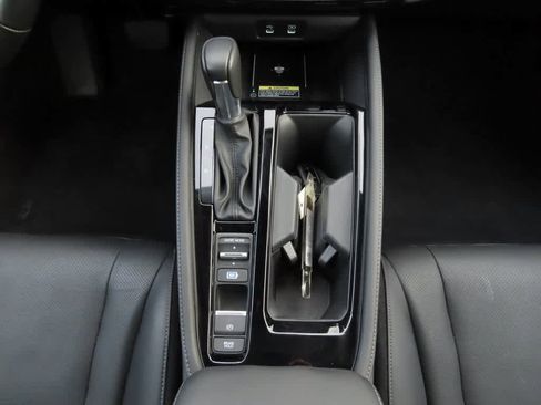 Certified 2024 Honda Accord Touring image 24