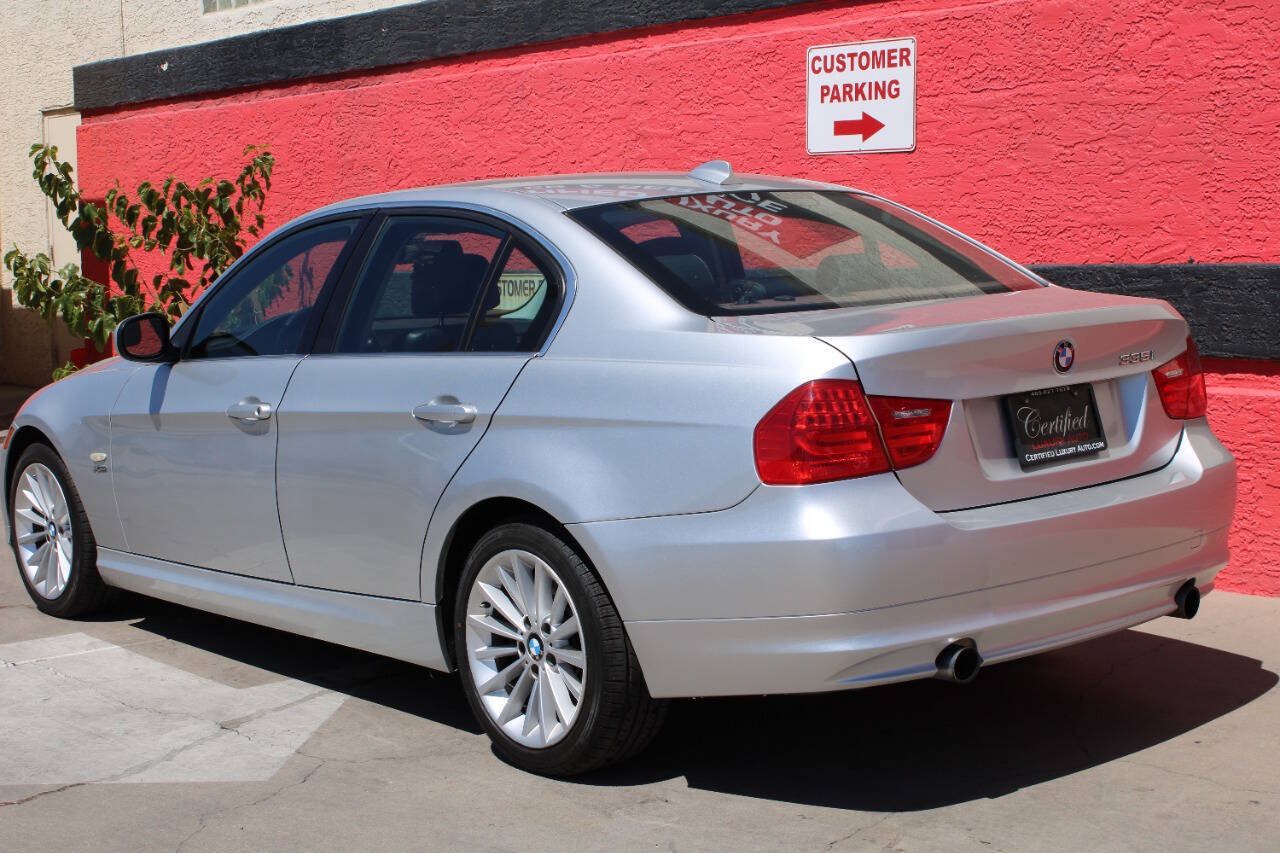 Used 2011 BMW 335i xDrive Sedan AWD/4WD image 7