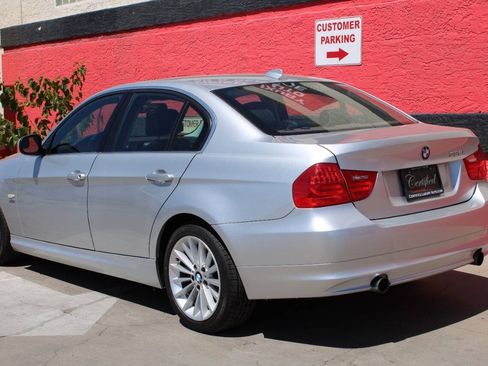 Used 2011 BMW 335i xDrive Sedan AWD/4WD image 7