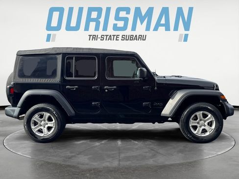 Used 2022 Jeep Wrangler Unlimited Sport image 7