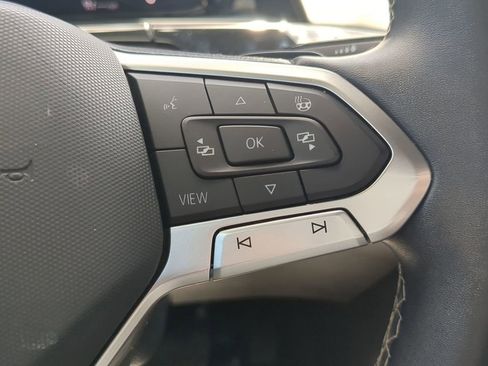 Used 2024 Volkswagen Atlas Cross Sport SE image 13