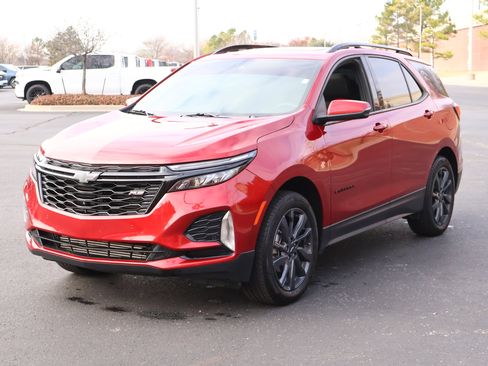 Used 2024 Chevrolet Equinox RS w/ RS Leather Package image 31