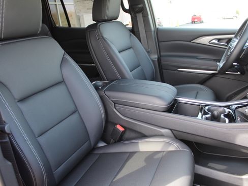 New 2026 Chevrolet Traverse LT image 15