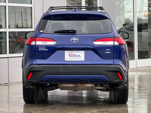 Used 2023 Toyota Corolla Cross LE w/ Moonroof Package AWD/4WD image 5