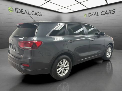 Used 2019 Kia Sorento FWD image 5