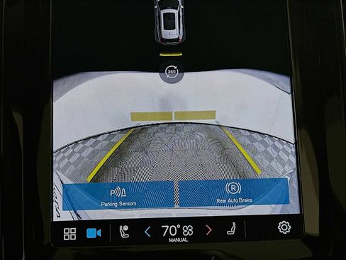 Used 2025 Volvo XC60 T8 Plus w/ Protection Package Premier image 15