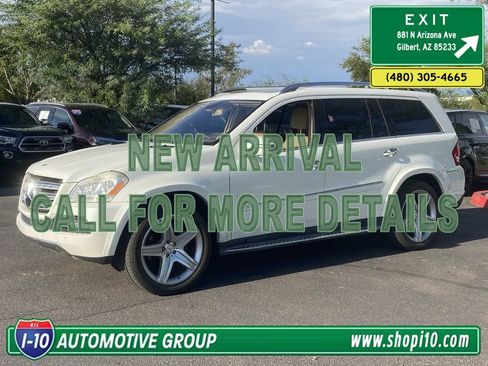 Used 2011 Mercedes-Benz GL 550 4MATIC image 3