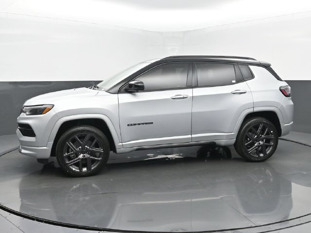 New 2025 Jeep Compass Limited w/ Driver Assist Group I AWD/4WD image 2