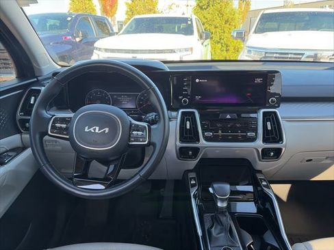 Used 2022 Kia Sorento SX image 14