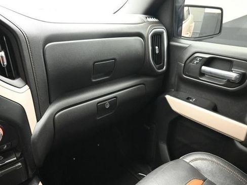 Used 2021 GMC Sierra 1500 AT4 w/ AT4 Premium Package AWD/4WD image 9