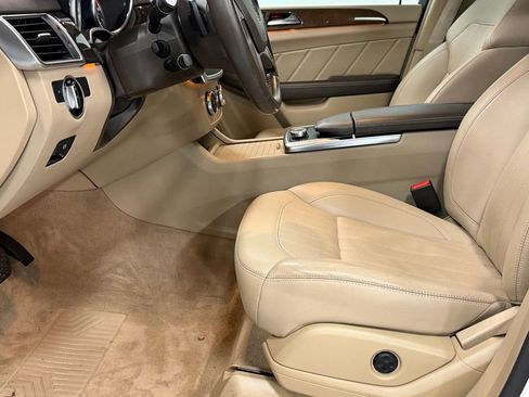 Used 2016 Mercedes-Benz GL 450 4MATIC image 9