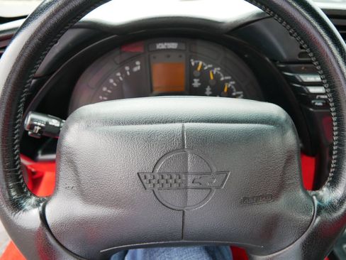 Used 1994 Chevrolet Corvette Convertible RWD image 25