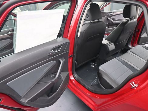 New 2026 Volkswagen Jetta SE FWD image 39