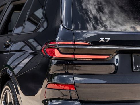 Used 2026 BMW X7 M60i AWD/4WD image 12
