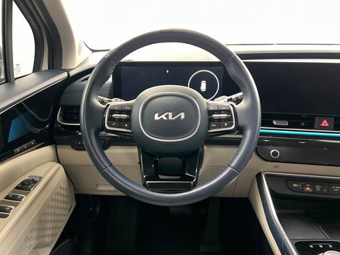 Used 2025 Kia Carnival SX Prestige FWD image 13