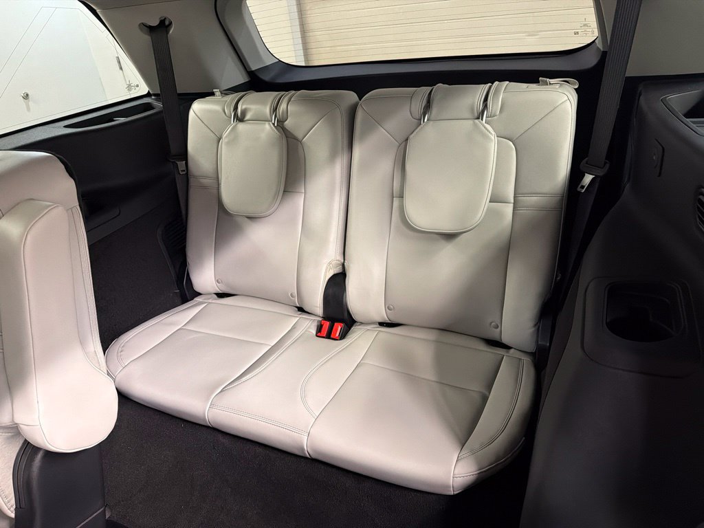New 2027 Lincoln Aviator AWD image 32