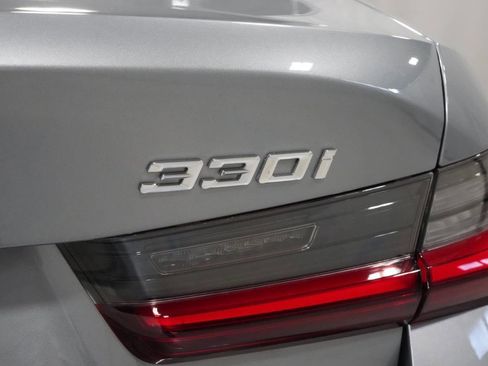 Used 2023 BMW 330i xDrive Sedan w/ Premium Package image 24