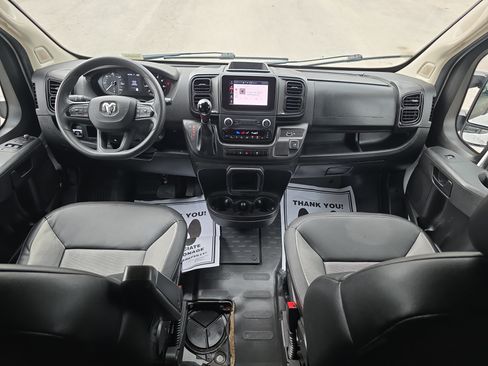 Used 2024 RAM ProMaster 2500 w/ Convenience Group FWD image 17