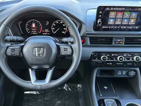 New 2025 Honda Pilot Touring image 16