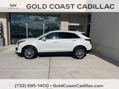 Used 2021 Cadillac XT5 Premium Luxury image 2