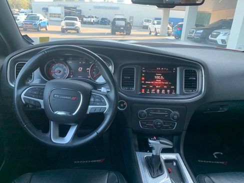 Used 2016 Dodge Charger R/T w/ Plus Group RWD image 13