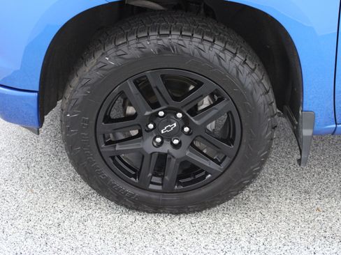 Used 2022 Chevrolet Silverado 1500 RST RWD image 12