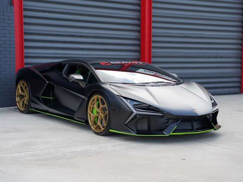 Used 2024 Lamborghini Revuelto AWD/4WD image 10