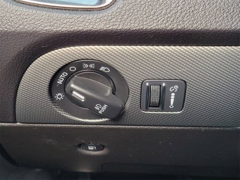 Used 2018 Dodge Durango GT w/ Technology Group image 13