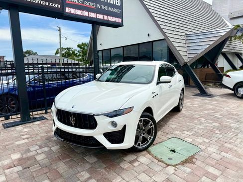 Used 2023 Maserati Levante Modena image 35