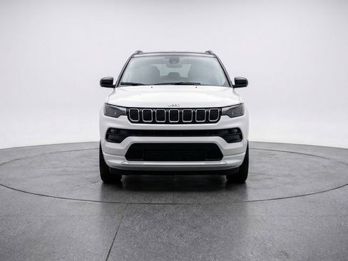 Used 2025 Jeep Compass Limited image 2