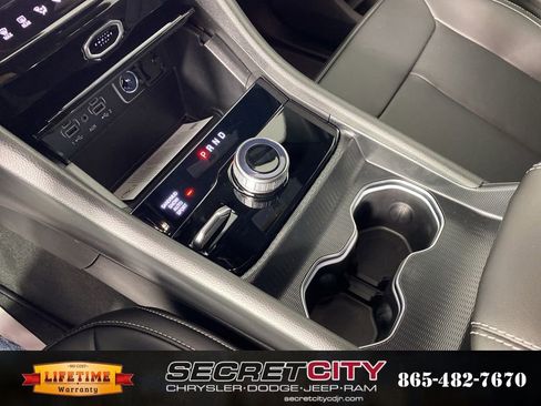New 2026 Jeep Grand Cherokee L Limited AWD/4WD image 24
