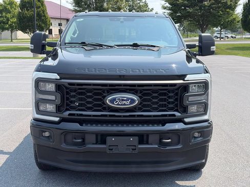 Used 2023 Ford F250 XLT w/ XLT Premium Package AWD/4WD image 3