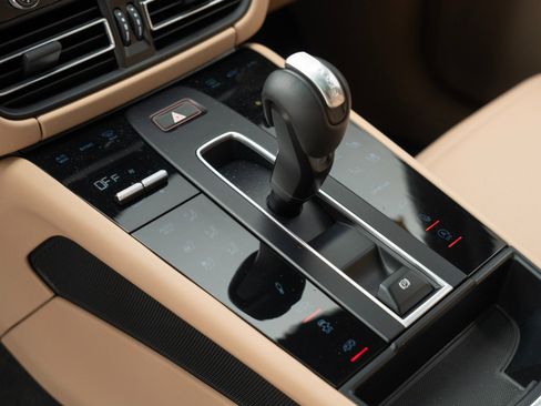 Certified 2023 Porsche Macan GTS image 26