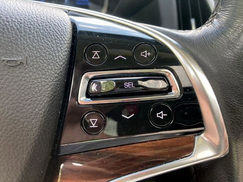 Used 2019 Cadillac Escalade Premium Luxury image 18