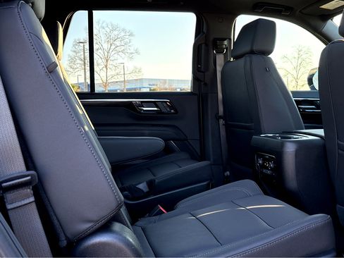 Used 2025 Chevrolet Tahoe LT w/ Comfort Package image 12