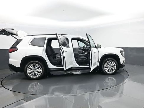 Used 2024 GMC Acadia Elevation AWD/4WD image 32