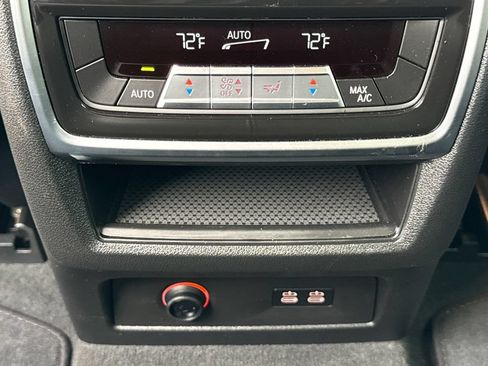 Used 2025 BMW X5 sDrive40i w/ M Sport Package RWD image 31