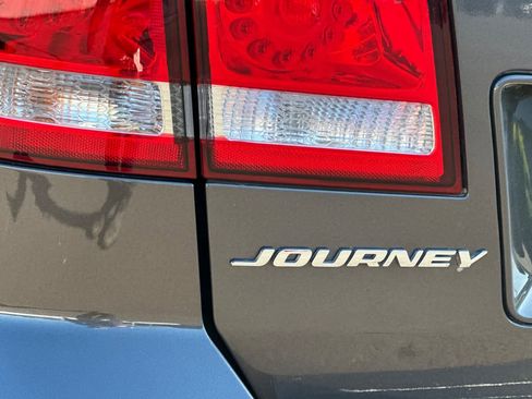Used 2019 Dodge Journey SE w/ Premium Group FWD image 27
