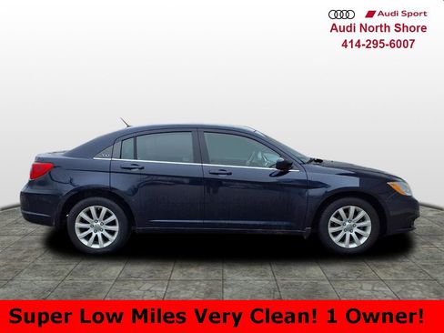Used 2012 Chrysler 200 Touring image 3