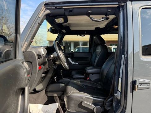 Used 2016 Jeep Wrangler Unlimited Rubicon image 23