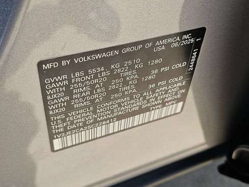 Used 2025 Volkswagen Atlas Cross Sport SE FWD image 36