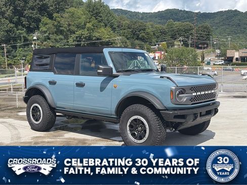 Used 2023 Ford Bronco Badlands w/ Sasquatch Package AWD/4WD image 1