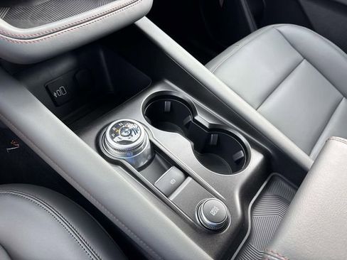 New 2026 Ford Explorer Active w/ Active Comfort Package image 28