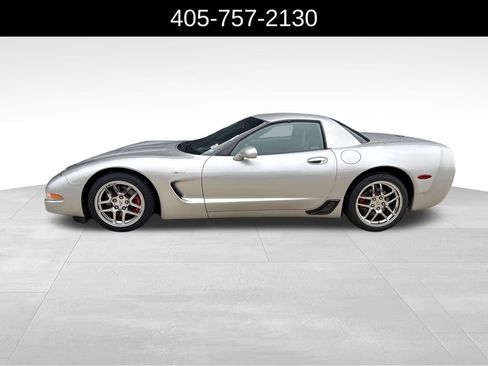 Used 2004 Chevrolet Corvette Z06 w/ Memory Package RWD image 2