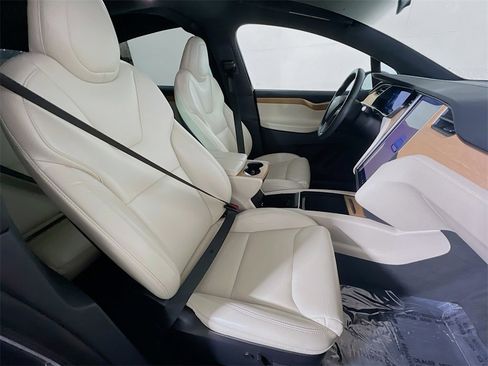 Used 2020 Tesla Model X Long Range image 28