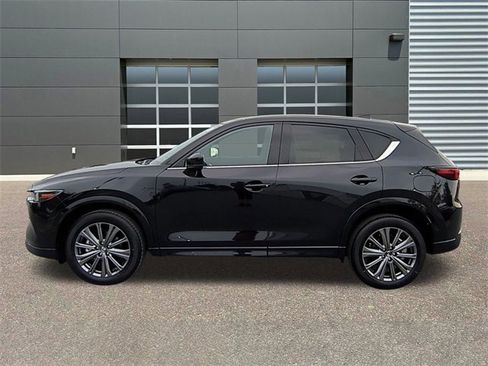 New 2025 MAZDA CX-5 Signature image 4