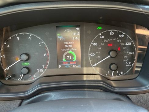 Certified 2025 Toyota Corolla SE FWD image 31